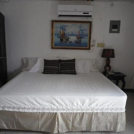 נגריל Roots Bamboo Beach Resort מראה חיצוני תמונה