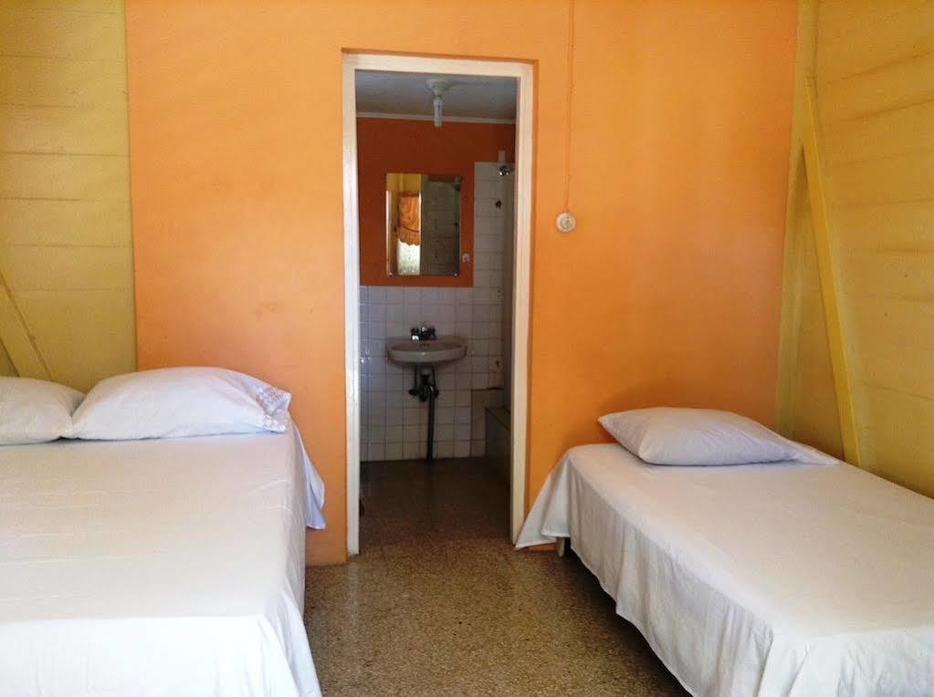 נגריל Roots Bamboo Beach Resort מראה חיצוני תמונה